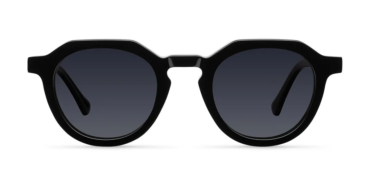 Eye All Black