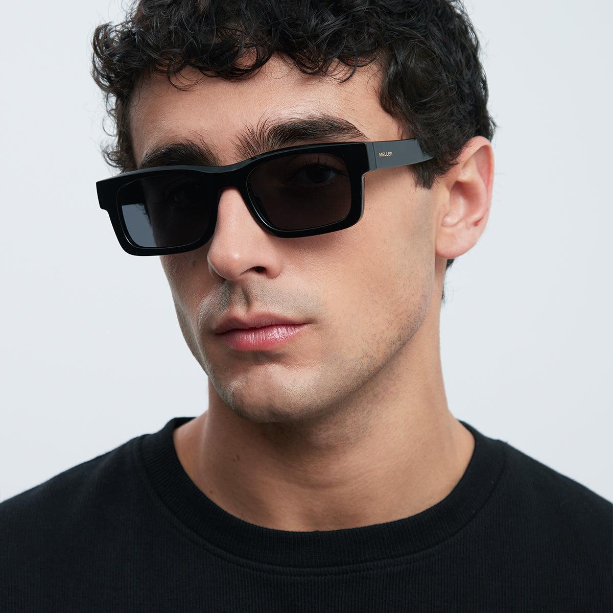 Rudo All Black